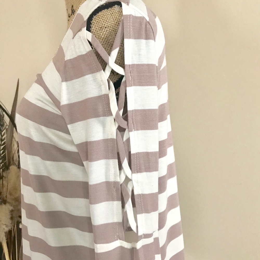 Strappy cutout striped top - Picture 6 of 6